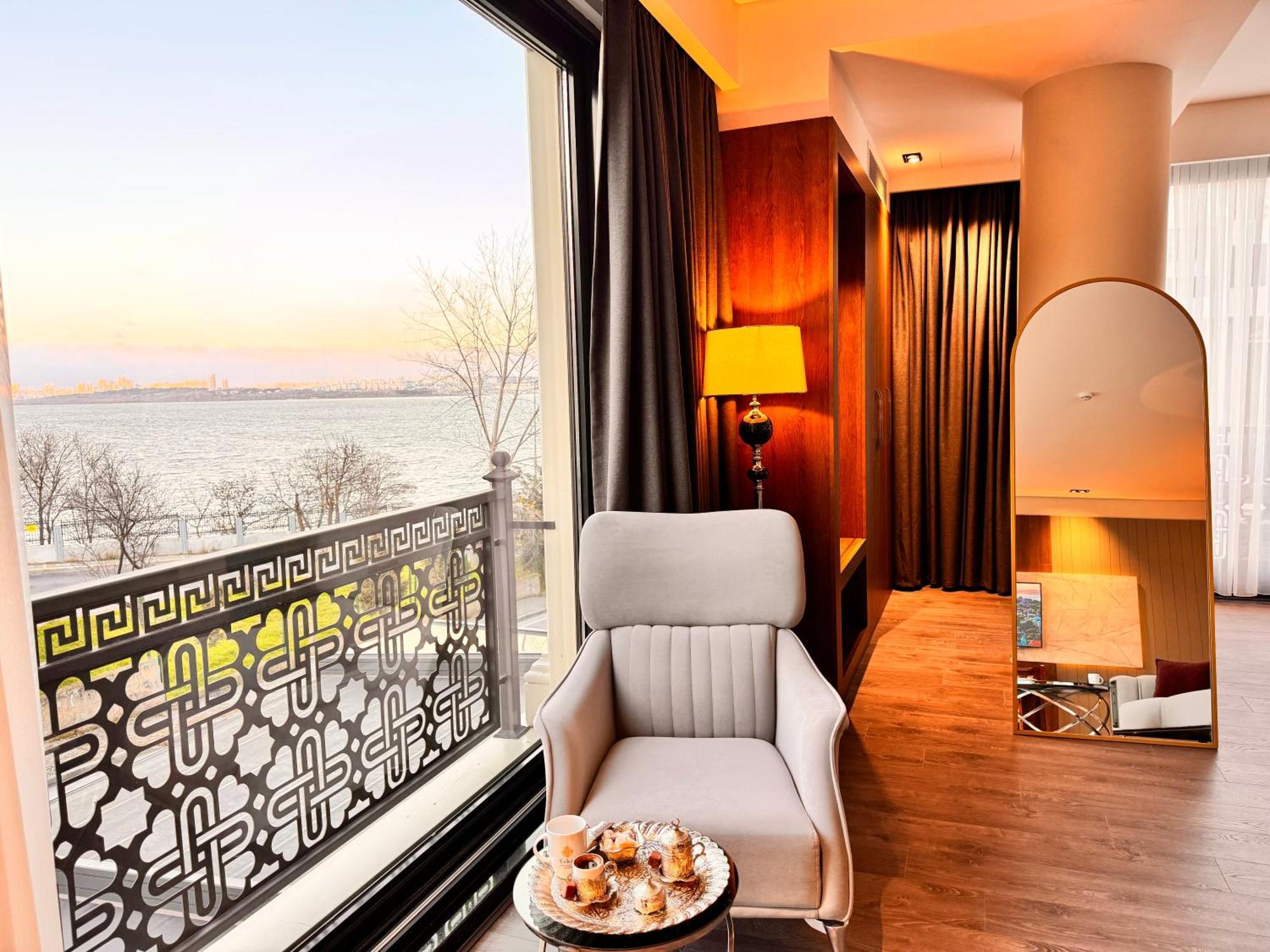 Ezkar Bathonea Art Istanbul Hotel Exterior photo
